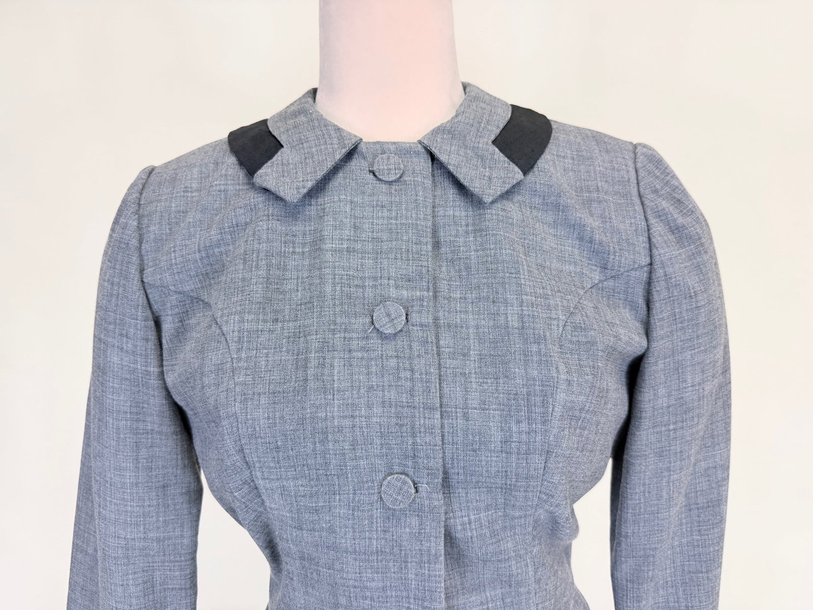 TWO PIECE GREY WOOL CHALLIS ENSEMBLE, 1958 - 7