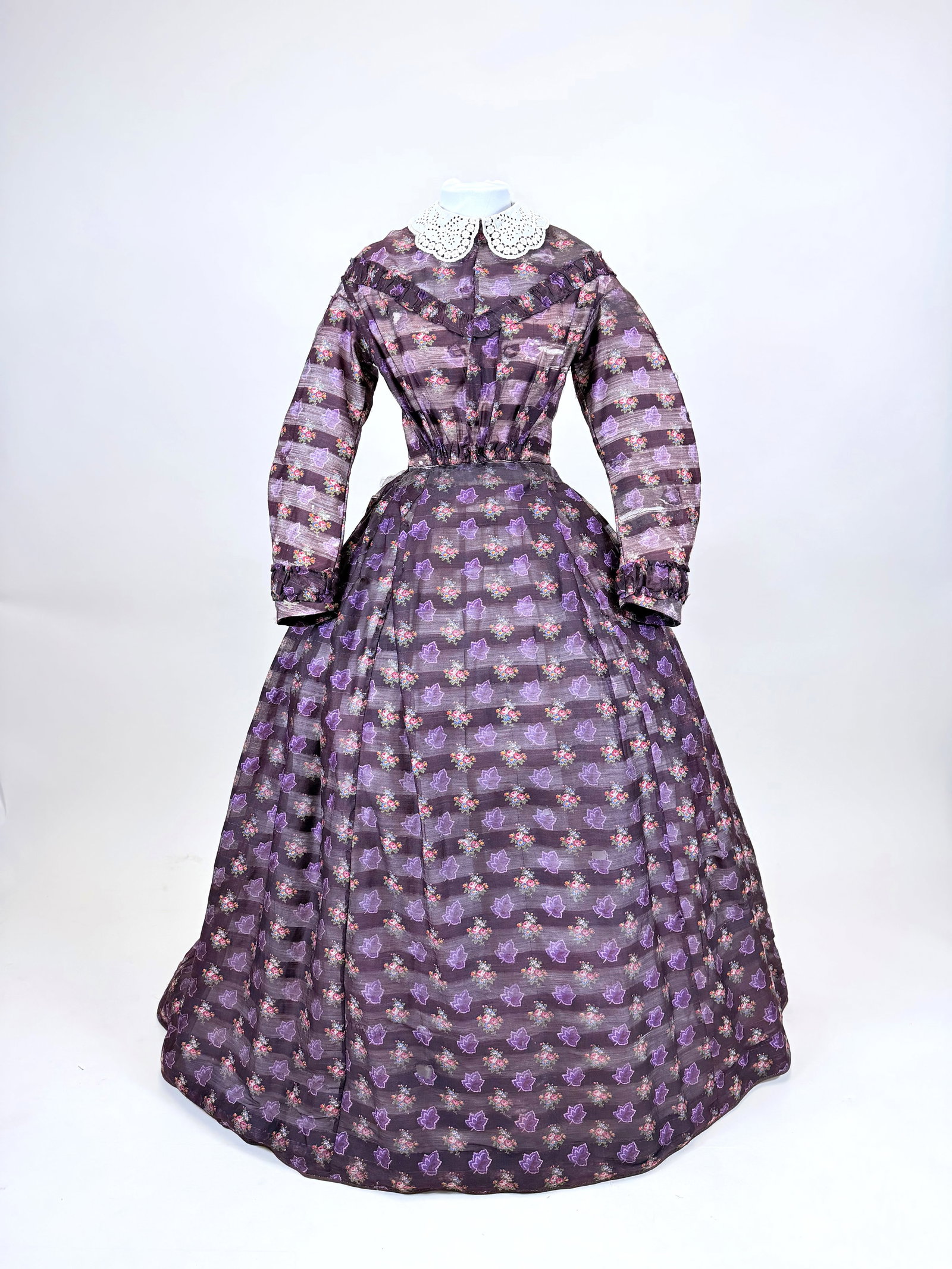 ANTIQUE PRINTED WOOL BAREGE SUMMER DAY DRESS, c. 1860: B 31", W 22", skirt W 27", holes & splits throughout, skirt W unpicked, side seam open, mounted to conservation backing & canvas tape, bodice missing closures, see photos. Provenance: From the M. Este