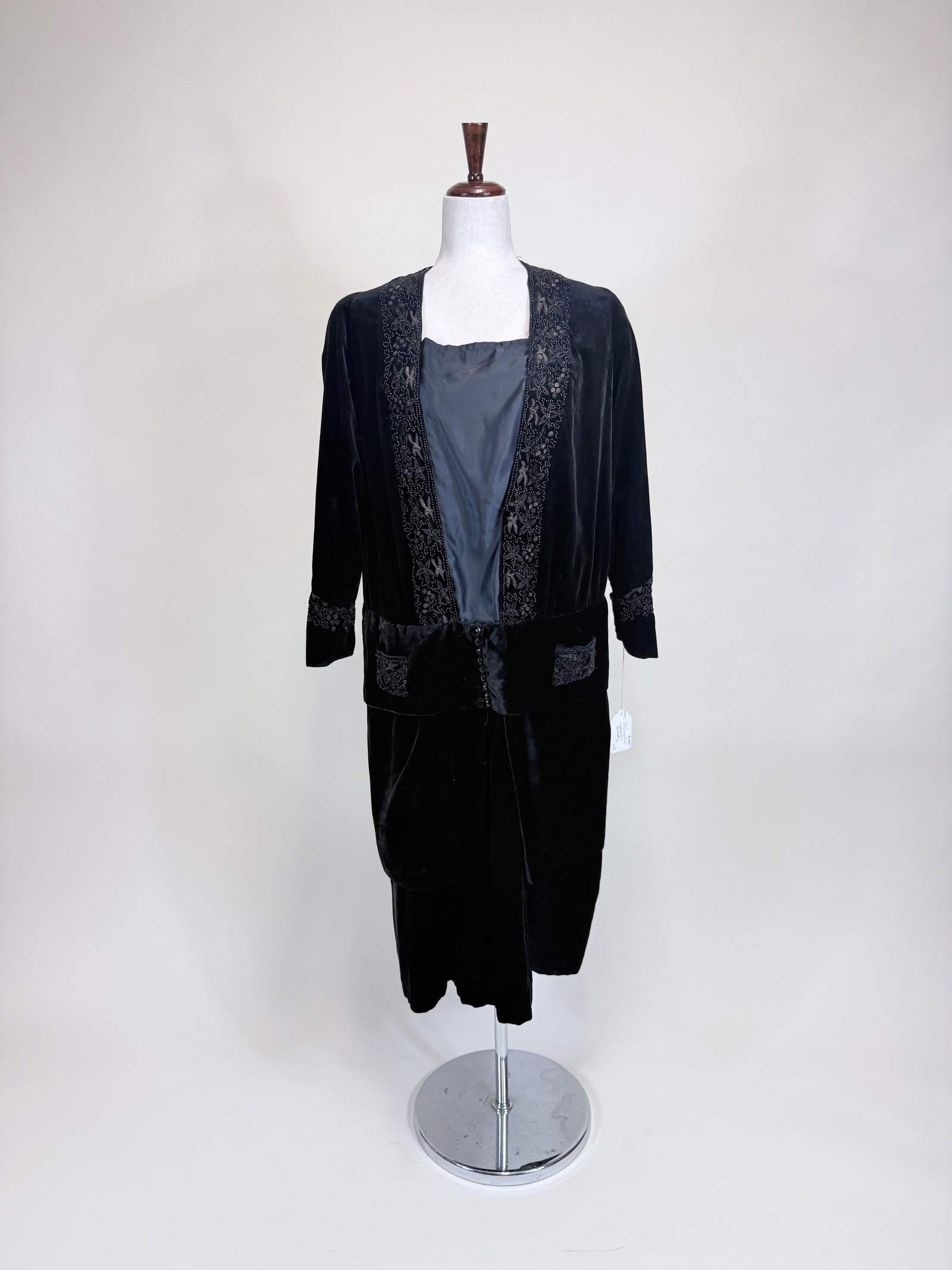 ANTIQUE BEADED & LAME' EMBROIDERED SILK VELVET DINNER DRESS, c. 1920 (1 of 8)