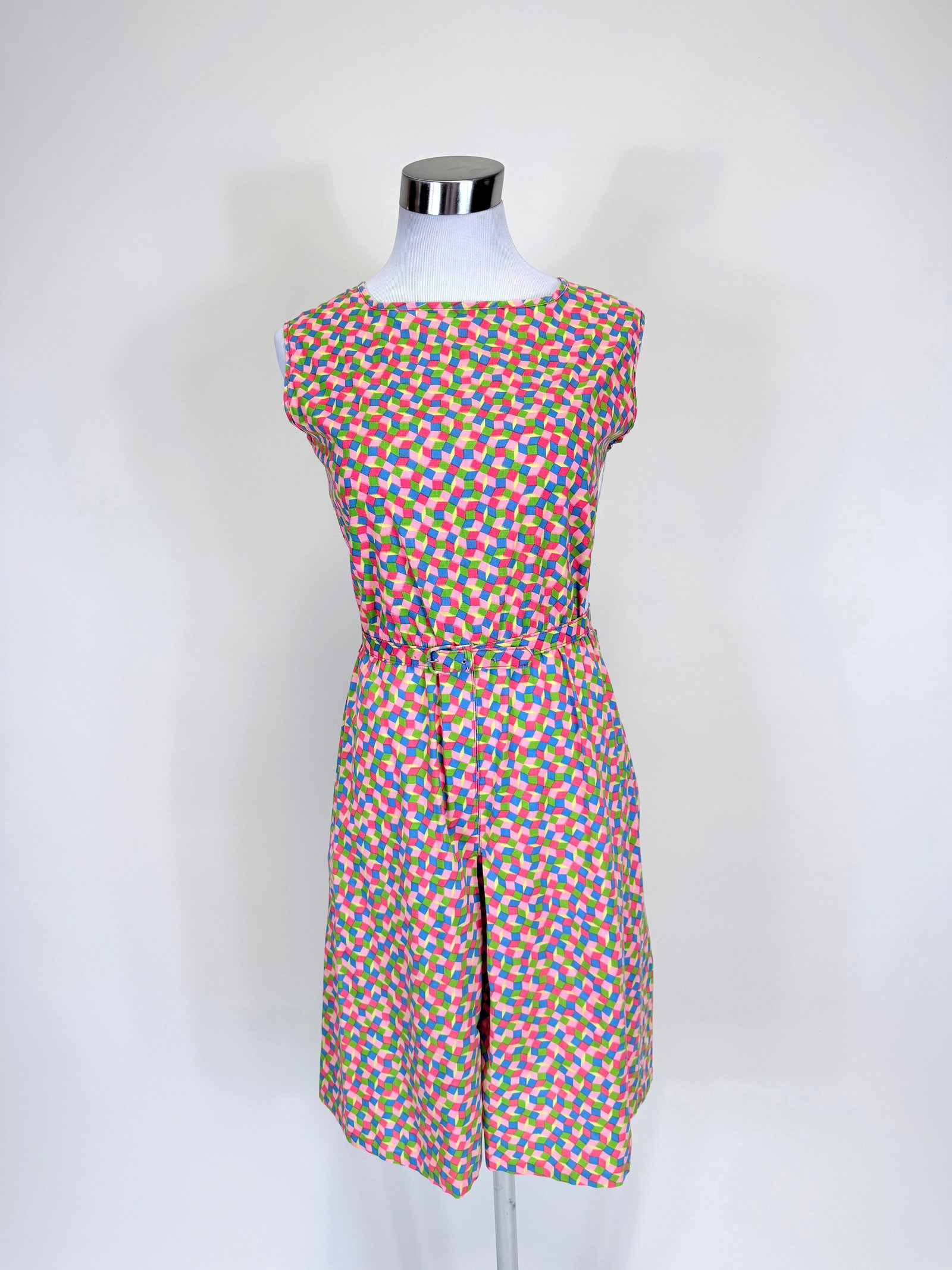 GEOMETRIC PRINTED COTTON ROMPER, 1960s: w/ original belt, B 32", W 26", zipper broken, see photos