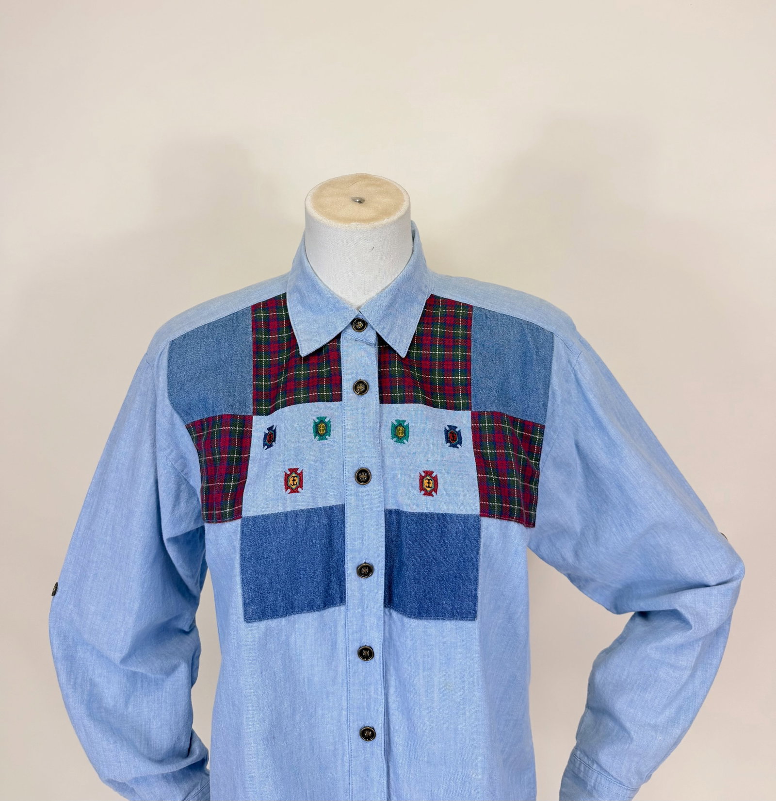 COTTON CHAMBRAY PATCHWORK EMBROIDERED BUTTON UP, 1980s - 5