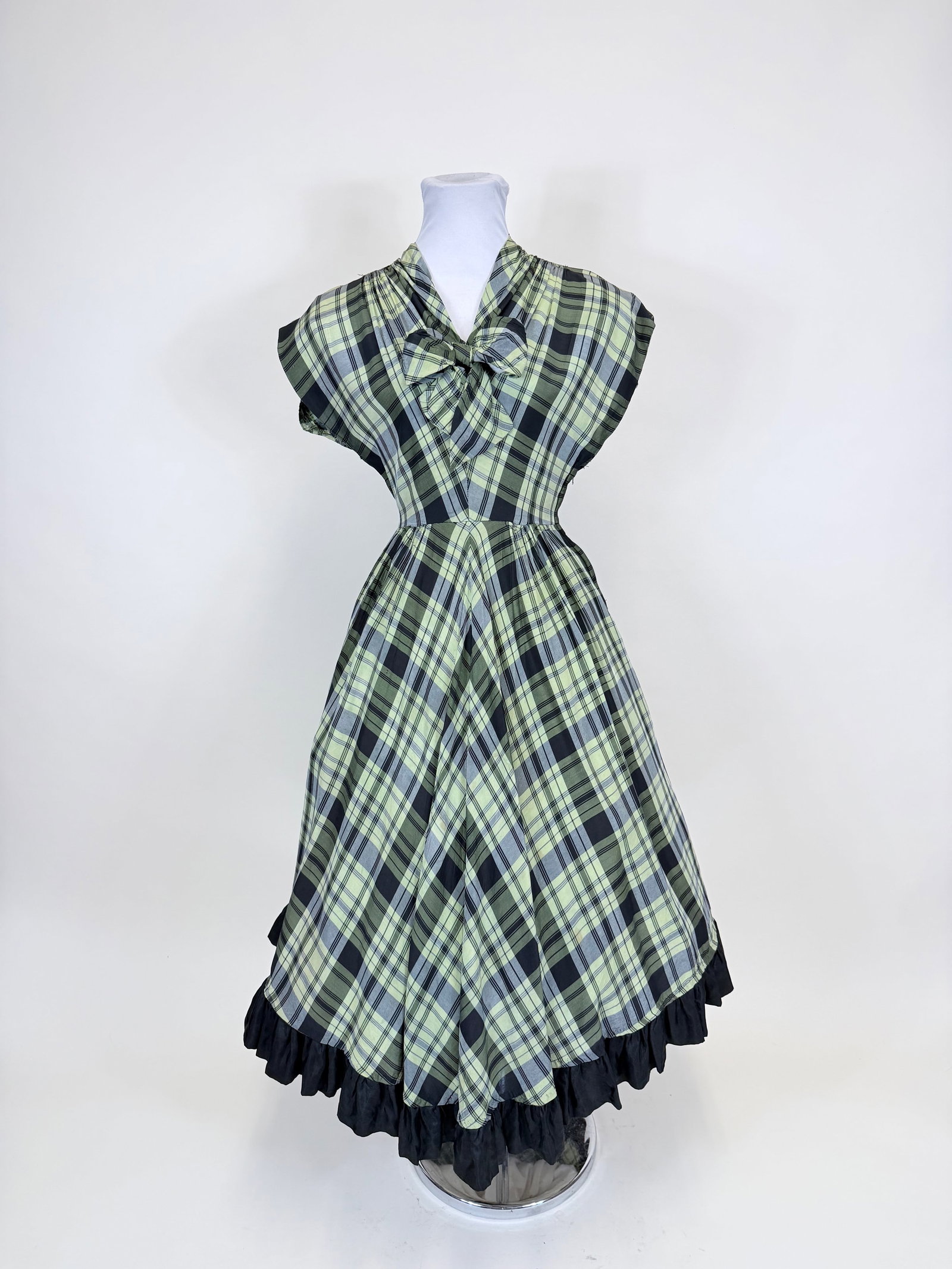 GREEN & BLACK PLAID FIT & FLARE DRESS, 1940s: B 34", W 27", seam opening zipper, few small holes, see photos.