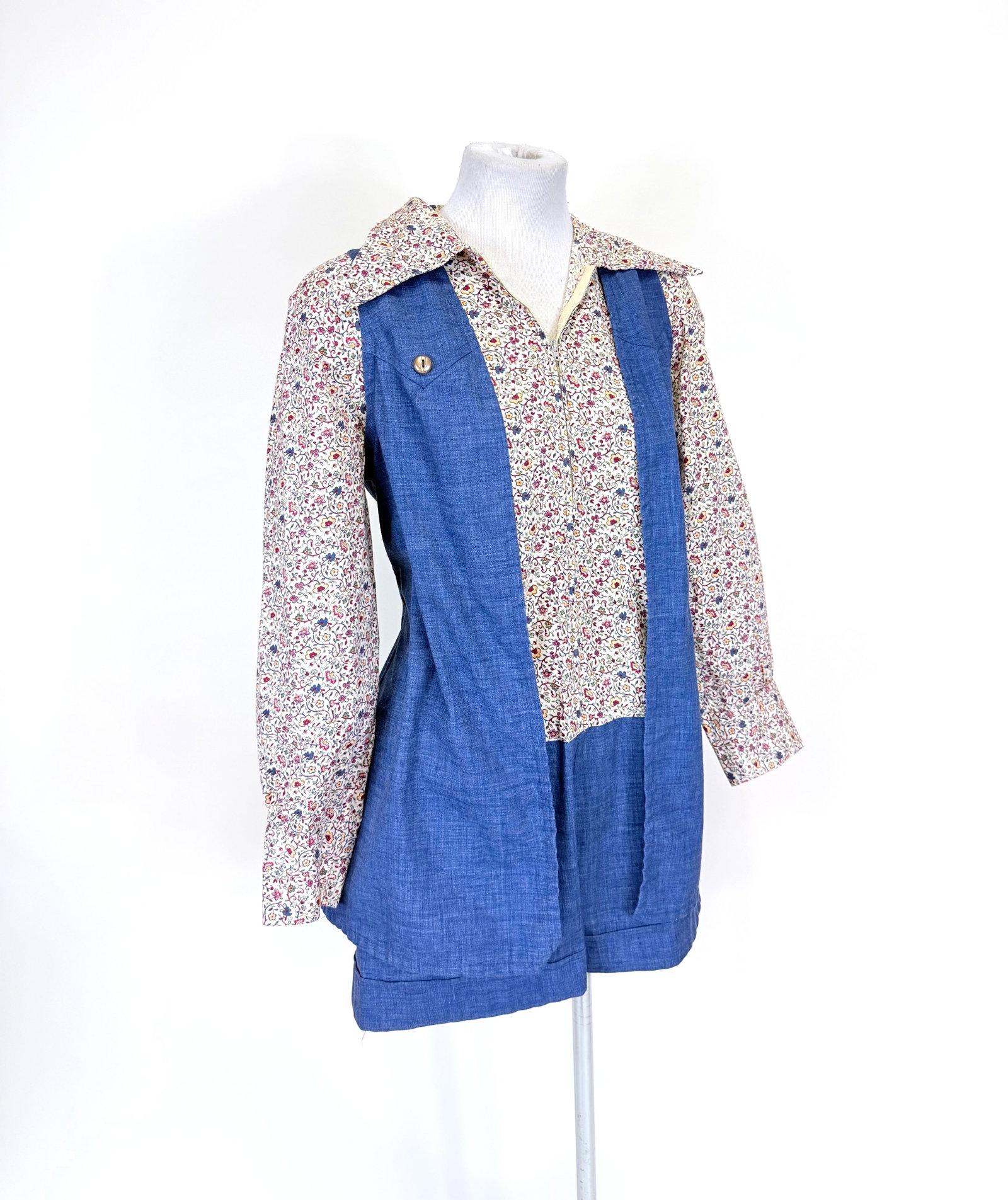 FLORAL PRINTED COTTON & CHAMBRAY TWO PIECE ROMPER ENSEMBLE, 1970s (1 of 5)