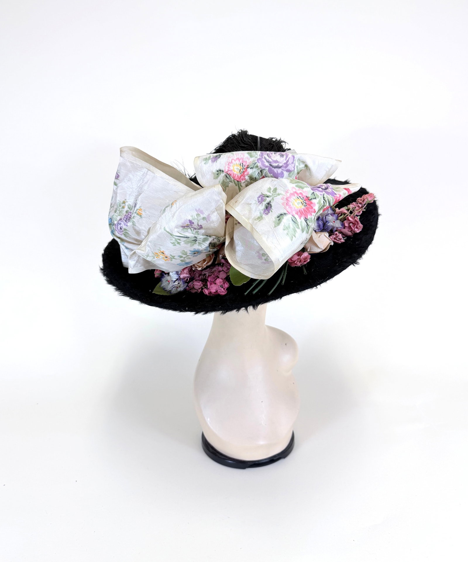 ANTIQUE DRAMATIC PROMENADE HAT, 1910s: Wear to ribbon, needs brushing/cleaning, see photos