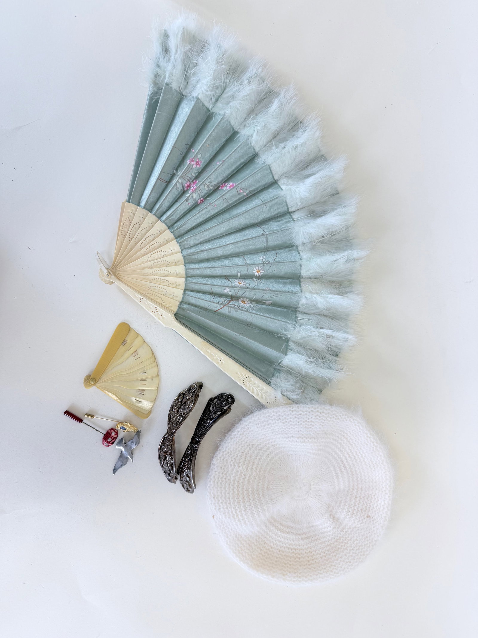 MIXED LOT OF ACCESSORIES, 1920s-1960s (1 of 5)