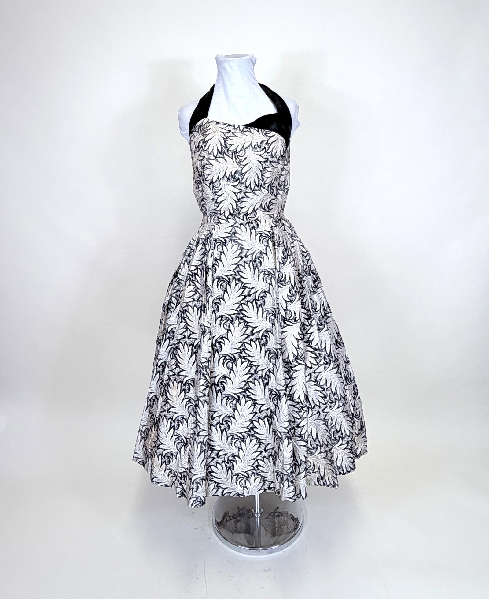 PAINTED & FLOCKED VELVET PARTY DRESS, 1950s: B 36", W 26", some discoloration throughout, especially at underarm & around back closure, see photos.