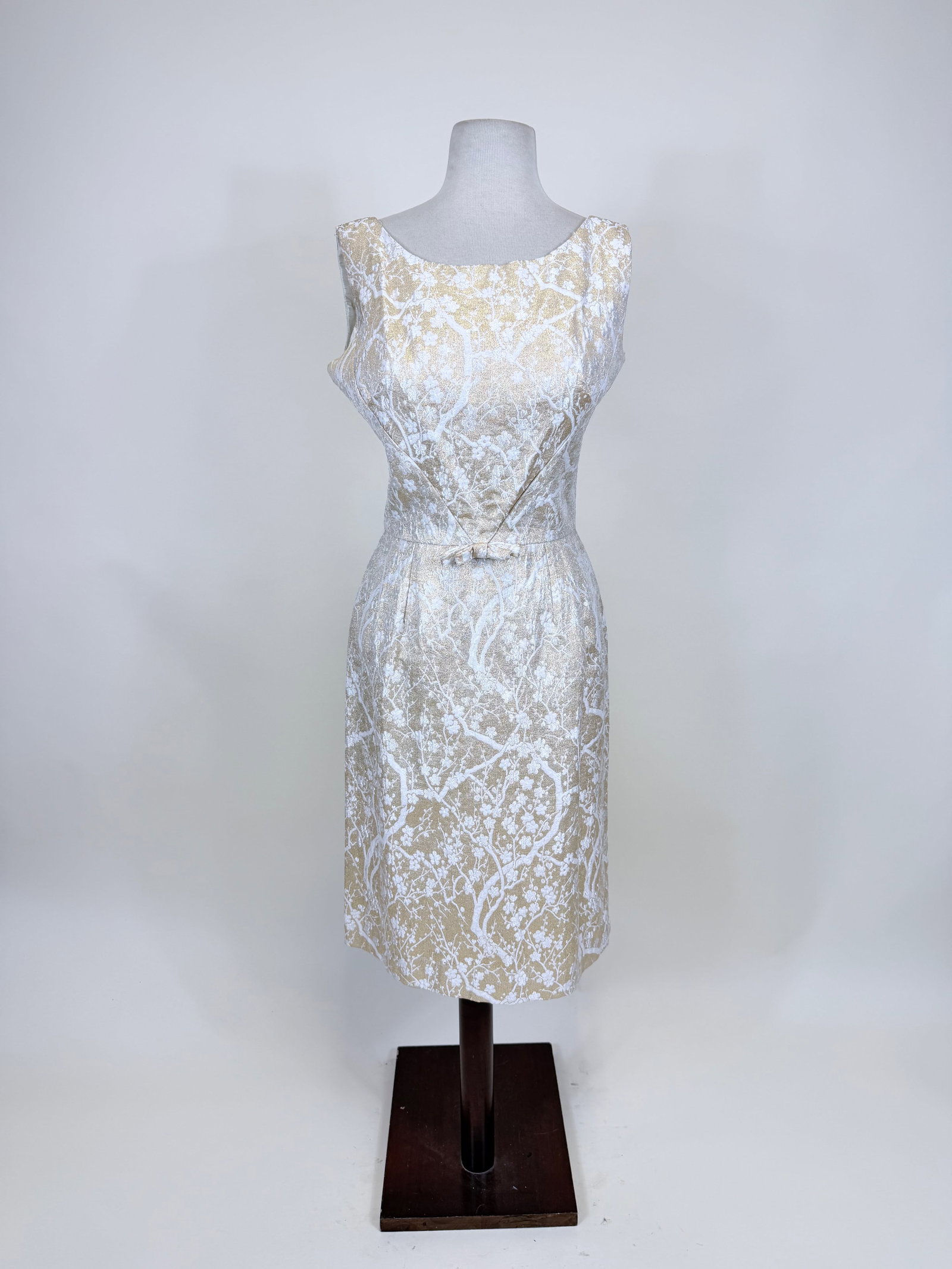 GOLD LAME' PARTY DRESS, 1960s (1 of 7)