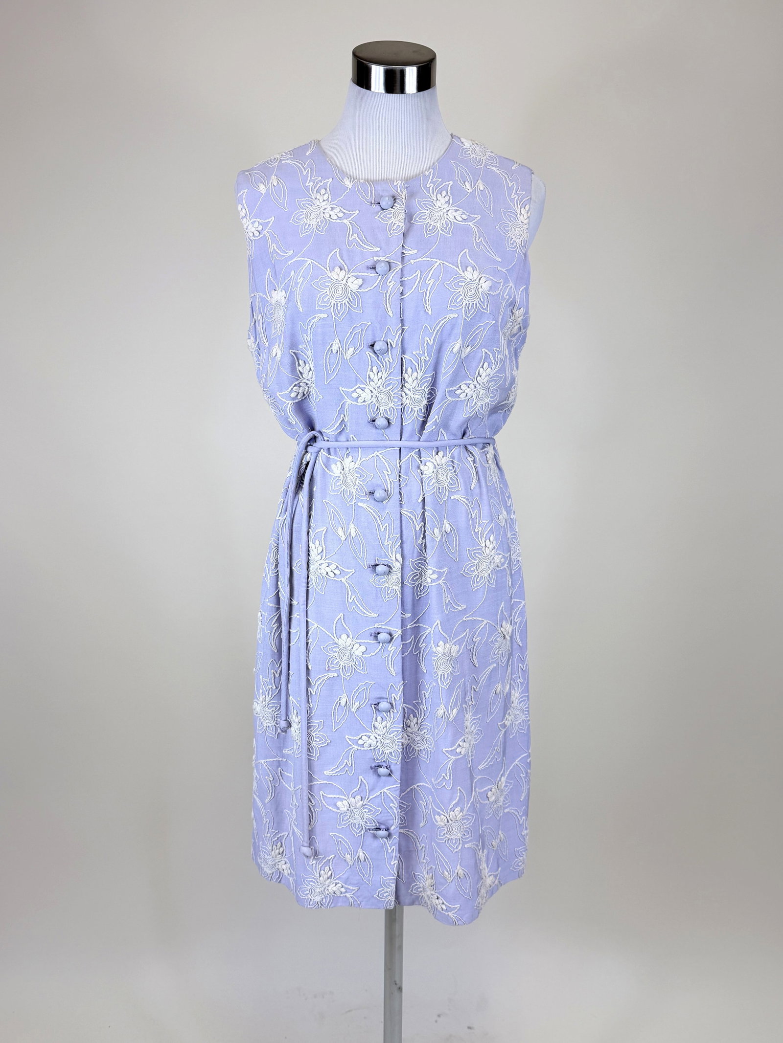 EMBROIDERED LILAC LINEN WEAVE PARTY DRESS, 1950s (1 of 9)