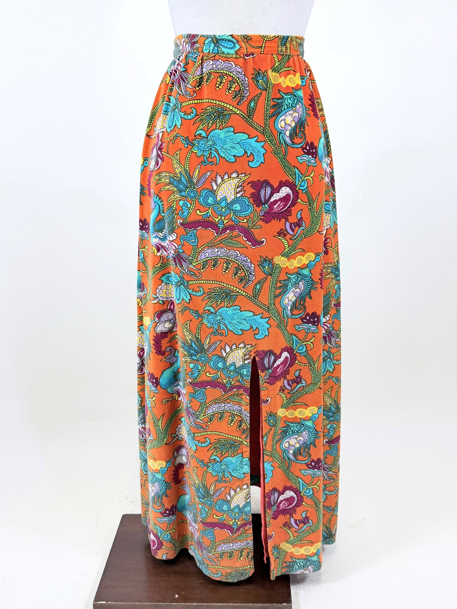 PAISLEY PRINTED VELOUR SKIRT, 1970s: W 26", L 39", closure replaced & loose, see photos.