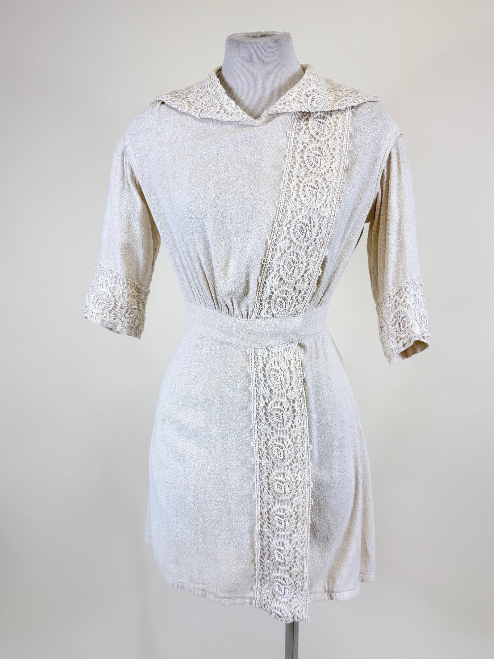 ANTIQUE BOUCLE & SILK LACE TUNIC, 1910s: B 45", W 24", wear/small holes at center front, see photos