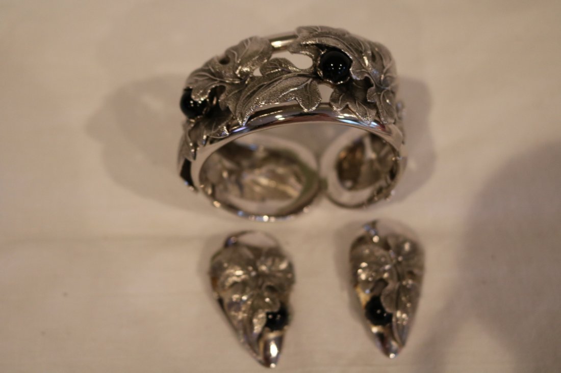 Whiting & Davis Bracelet and Earring set (1 of 3)