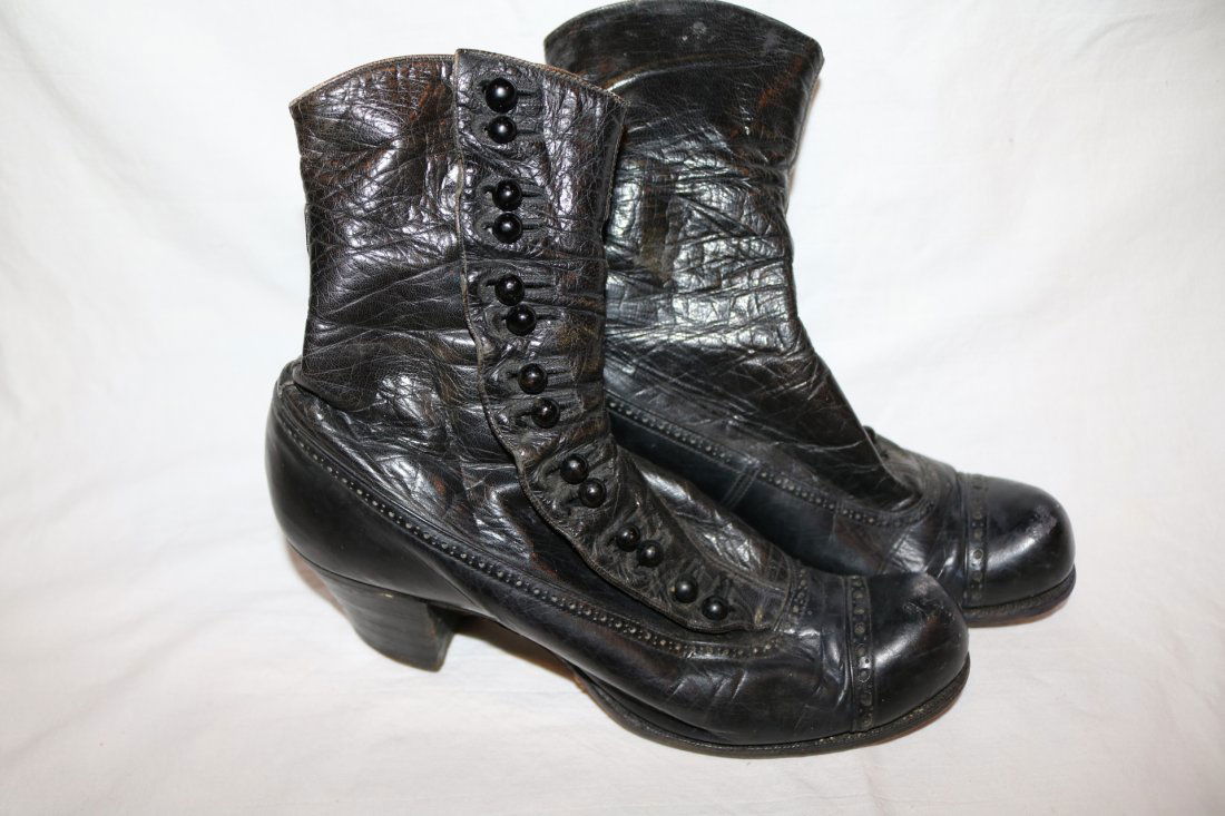 Button up Victorian Ladies Black Leather Boots, The: Button up Victorian Ladies Black Leather Boots, The Cross Shoe, W.S. Smith Rutland VT, marked 225,approx. size 5