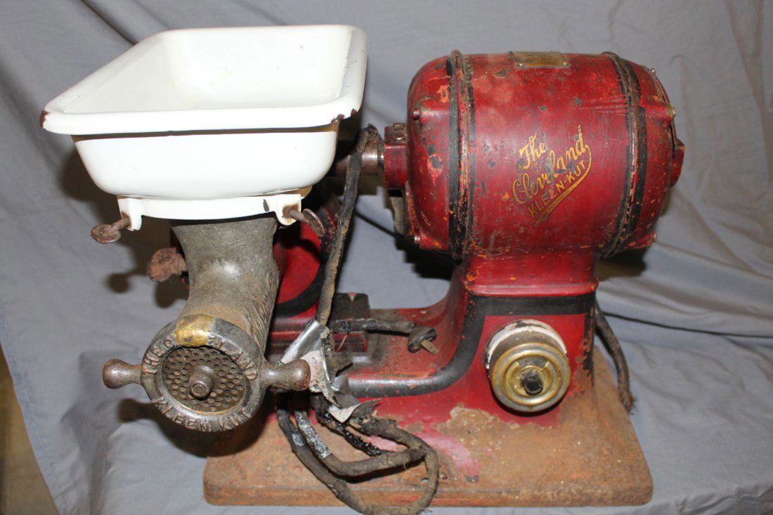 Vintage The Cleveland KleenKut meat grinder Nov 20, 2016 Denise
