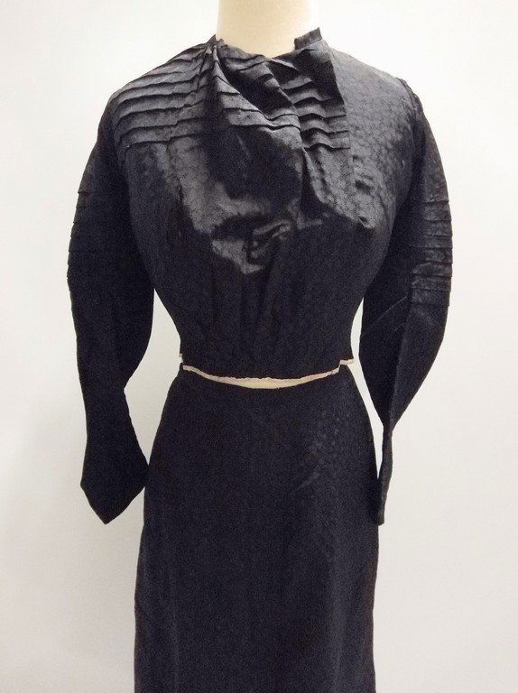Victorian 1900s 1910s black silk bodice and skirt (1 of 5)