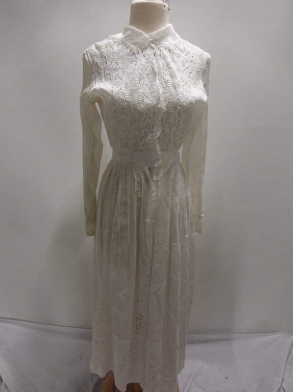 1910 White Eyelet Tea Dress (1 of 4)