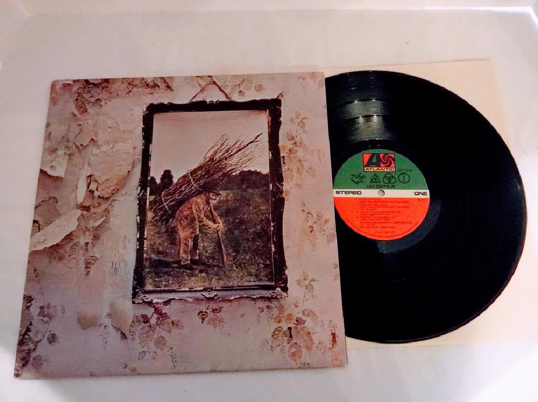 Led Zeppelin Vinyl Record Album 33 1/3 rpm, Atlantic: Led Zeppelin Vinyl Record Album 33 1/3 rpm, Atlantic Recording corp. SD 7208, "Black Dog" 1971