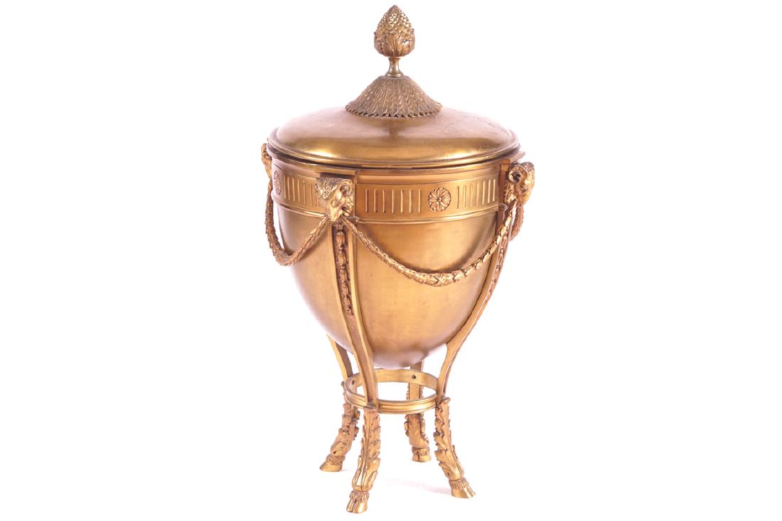 EDWARDIAN PERIOD NEO-CLASSICAL BRASS COAL BOX AND COVER (1 of 1)