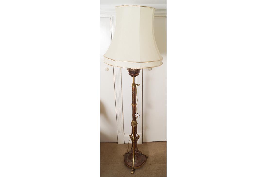 EDWARDIAN PERIOD BRASS AND COPPER TELESCOPIC STANDARD: (later electrified) complete with shade 170 cm. wide (with shade)