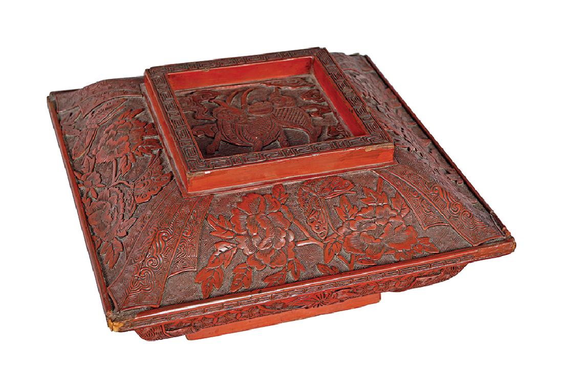 CHINESE CINNABAR LACQUER SQUARE BOWL AND COVER (1 of 3)