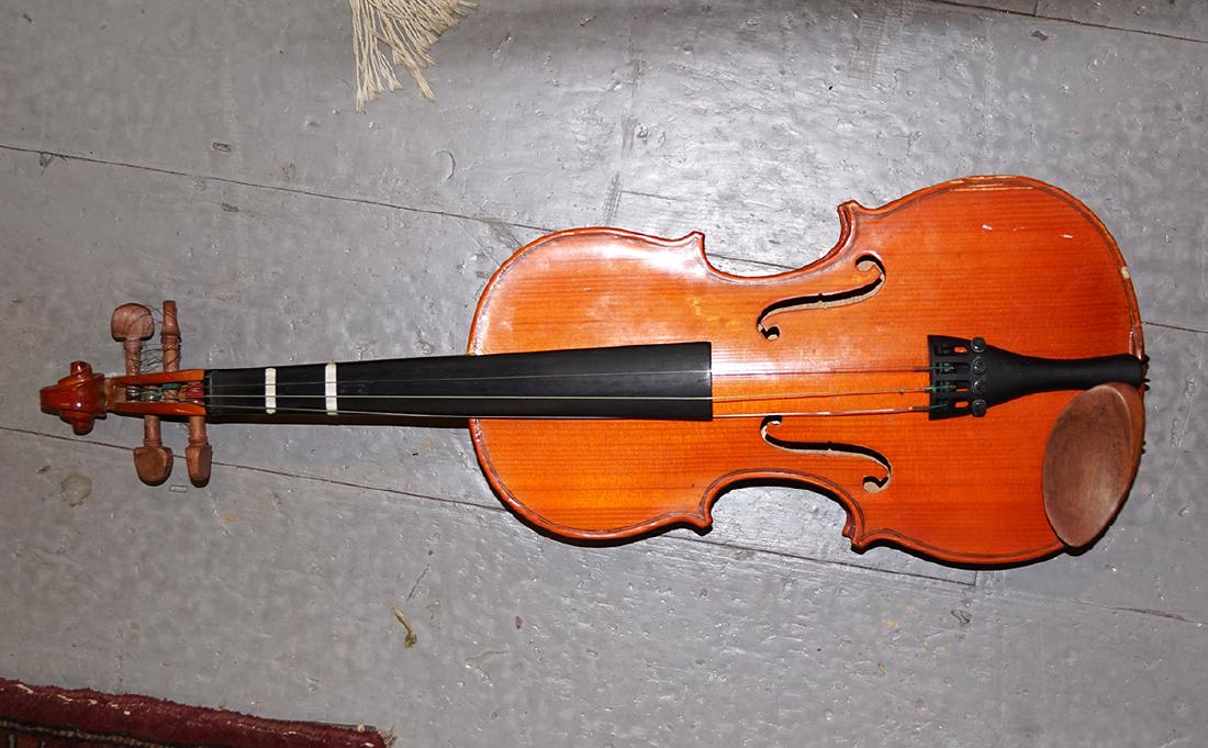 VIOLIN IN CASE: Dimensions: