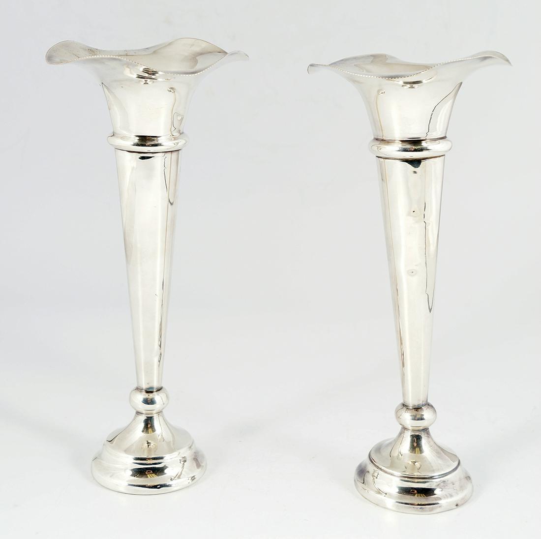 PAIR OF EDWARDIAN PLATED SILVER TULIP VASES: PAIR OF EDWARDIAN PLATED SILVER TULIP VASES 22 cm. high