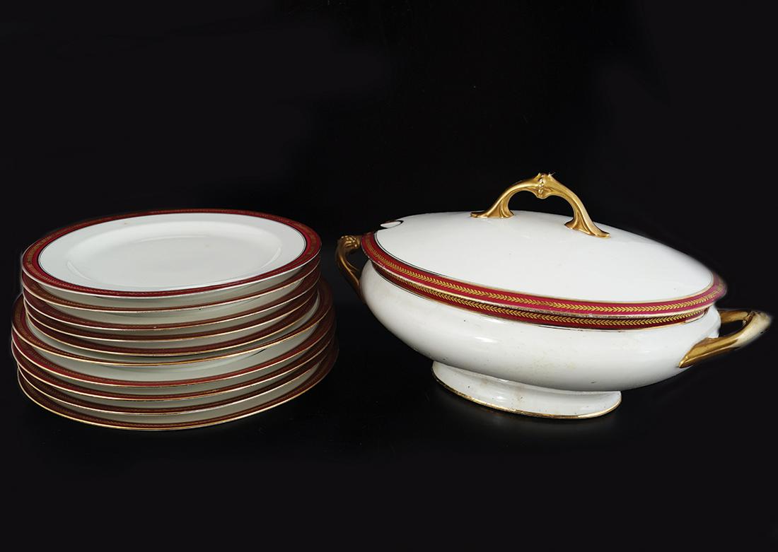 EXTENSIVE LIMOGES PORCELAIN DINNER SERVICE (1 of 2)