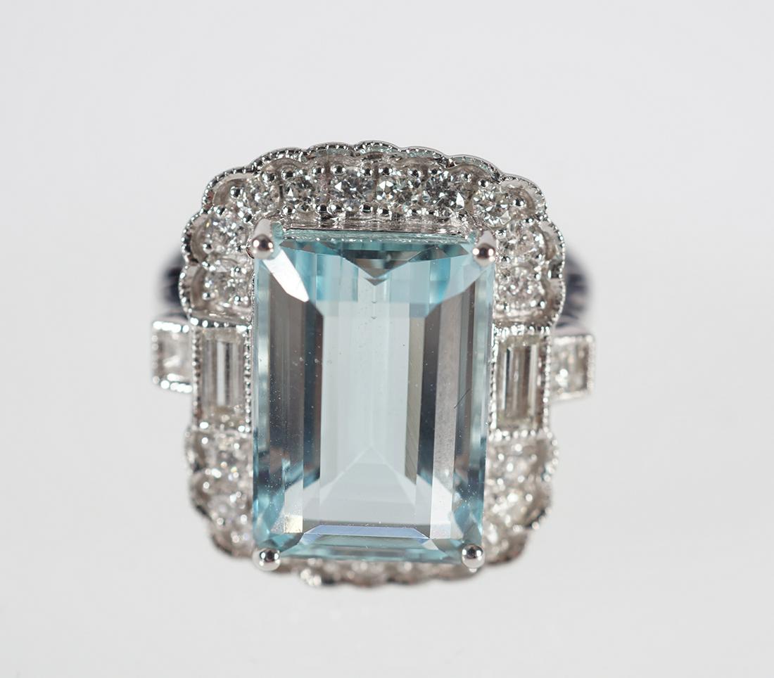 18CT WHITE GOLD AQUAMARINE & DIAMOND RING (1 of 3)
