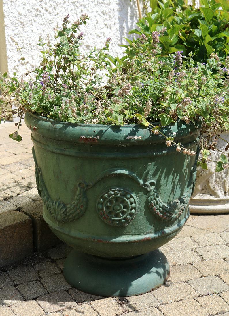 PR. HEAVY CAST IRON GARDEN URNS (1 of 3)