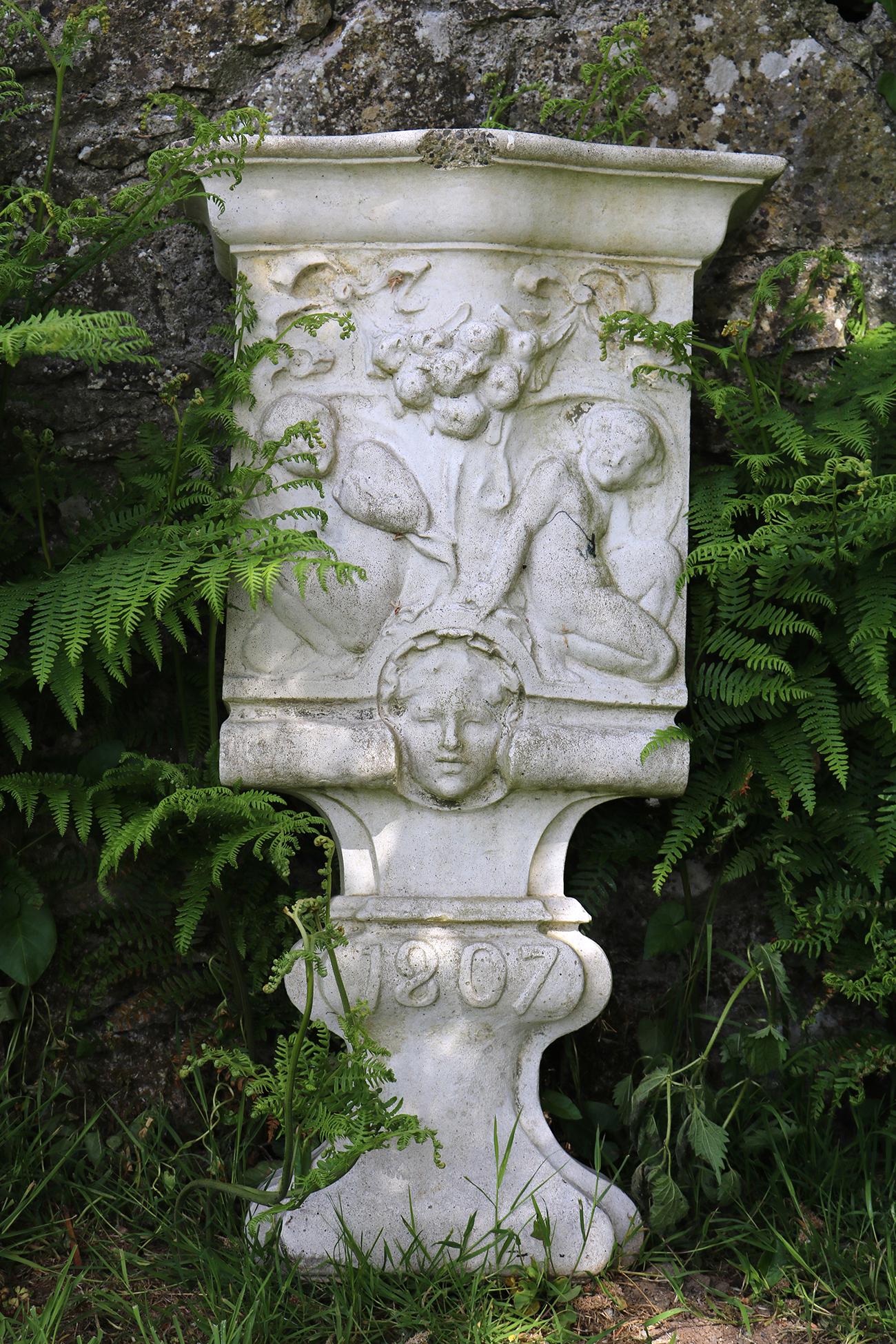 PAIR OF ITALIANATE STONE WALL MOUNTED JARDINIÃˆRES (1 of 6)