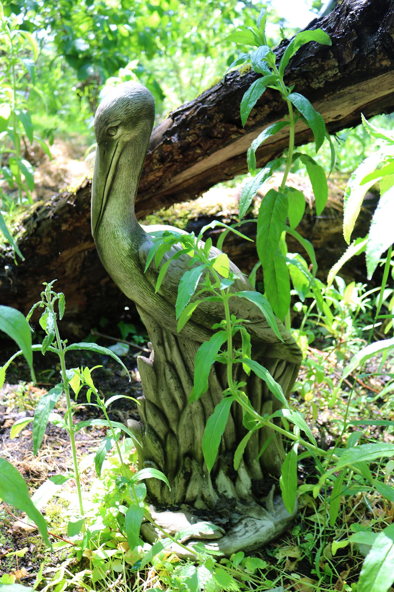 MOULDED STONE STORK (1 of 2)