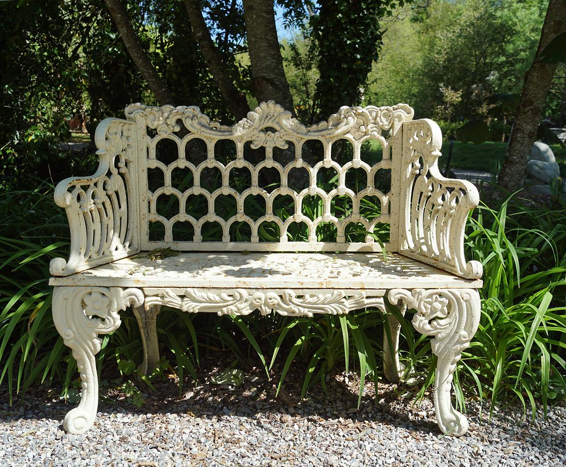 CARRON CAST IRON GARDEN BENCH (1 of 3)