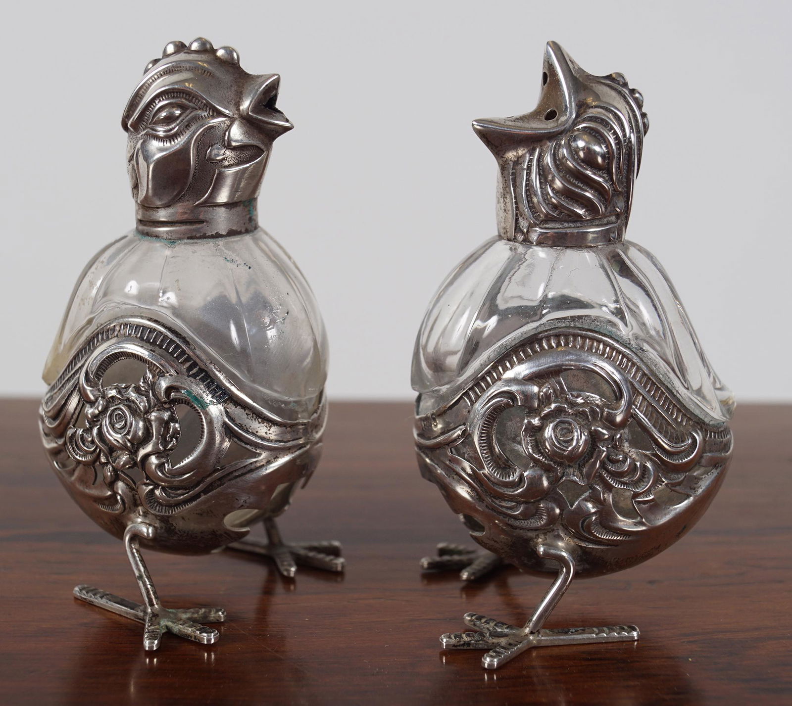 PAIR NOVELTY CRYSTAL & SILVER PLATED CONDIMENTS (1 of 2)