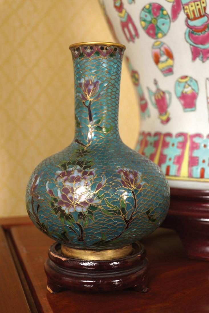 19TH-CENTURY CHINESE PLIQUE-Ã€-JOUR ENAMELLED VASE (1 of 3)