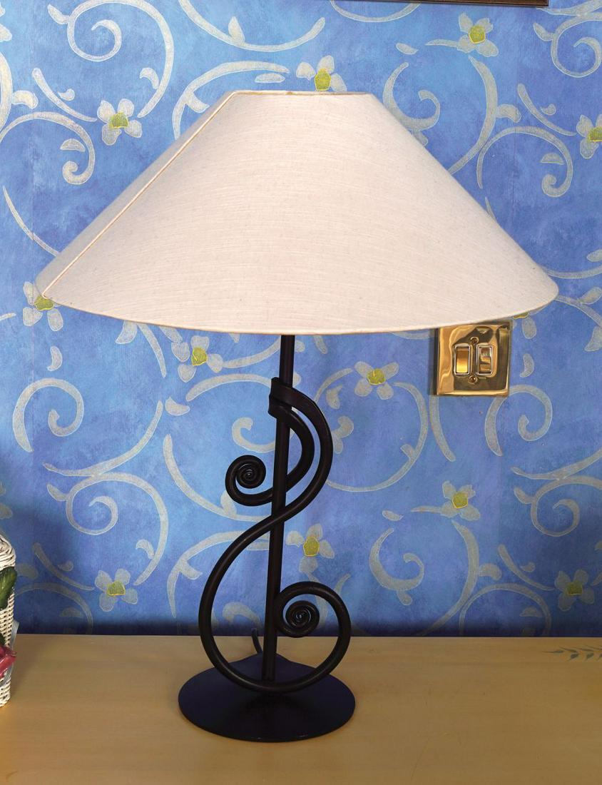 PAIR ART METAL TABLE LAMPS (1 of 2)