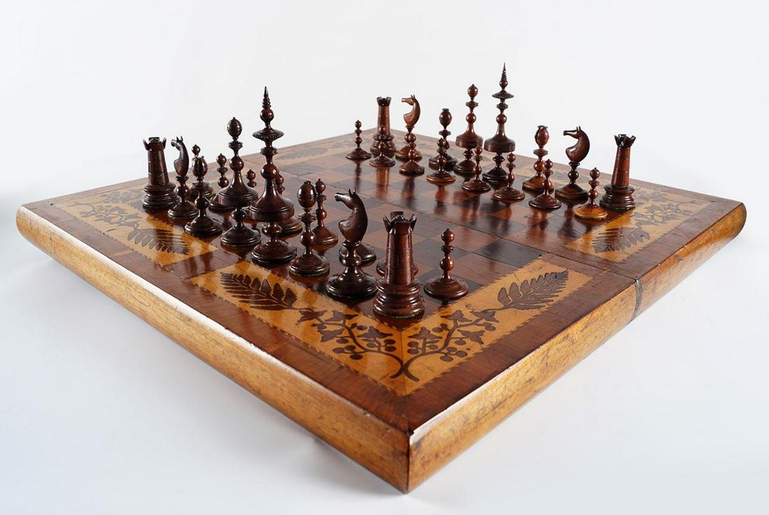 19TH-CENTURY KILLARNEY ARBUTUS CHESS SET (1 of 9)