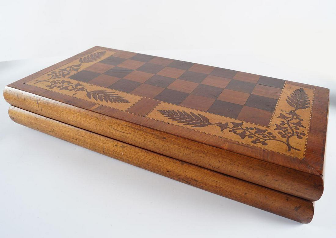 19TH-CENTURY KILLARNEY ARBUTUS CHESS BOARD (1 of 8)