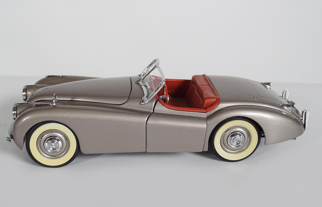 DANBURY MINT JAGUAR XK120 (1 of 2)