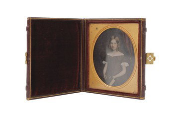 Edwardian leather travelling photo case: Edwardian leather travelling photo case