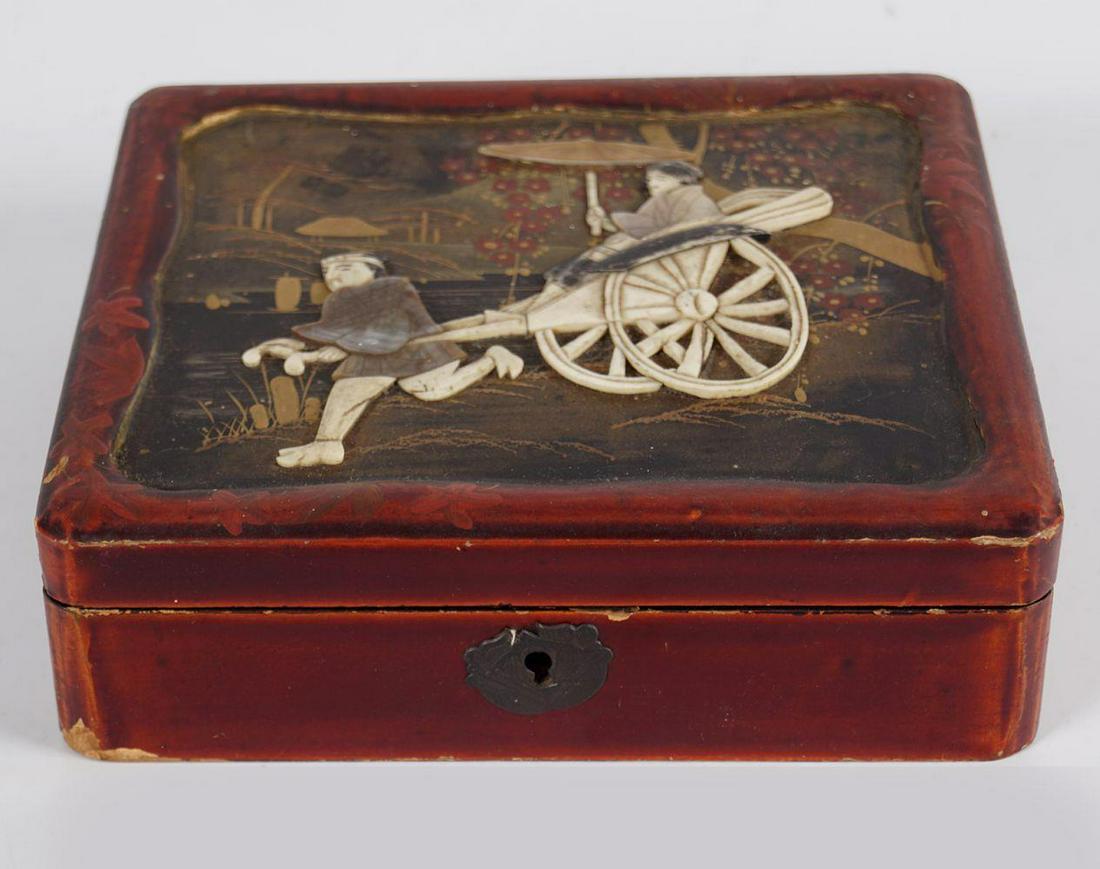 19TH-CENTURY JAPANESE LACQUERED BOX (1 of 3)
