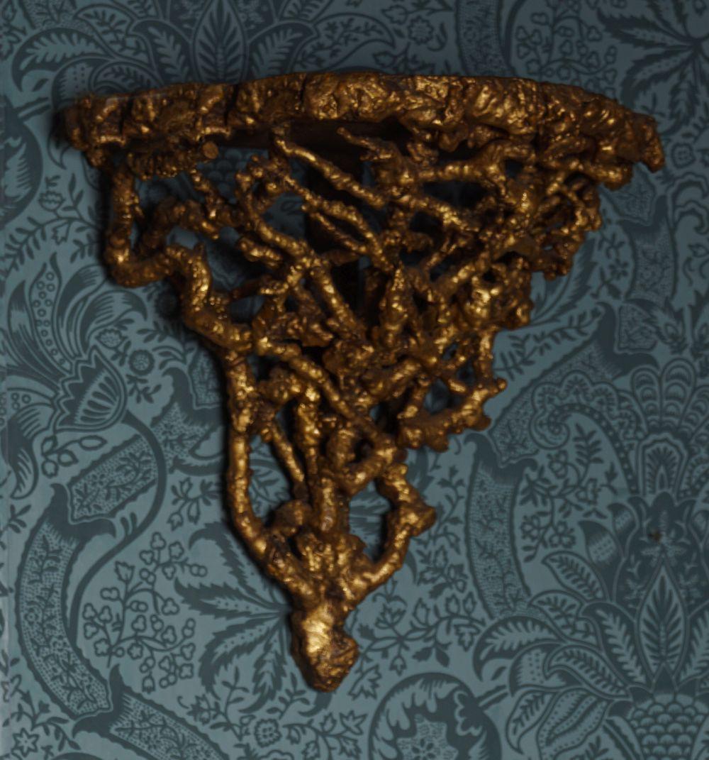 PR 18TH-CENTURY CARVED GILTWOOD WALL BRACKETS: each of serpentine shape supported on entwined scrolls. 30 cm. high; 33 cm. wide