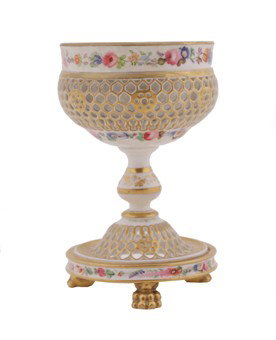 Nineteenth-century Minton pierced porcelain pedestal bo: Nineteenth-century Minton pierced porcelain pedestal bowl Size: 14 cm. high