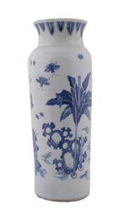 Chinese Qing dynasty blue and white vase: Chinese Qing dynasty blue and white vase,possibly seventeenth-century,Provenance: Dromoland Castle, Co. Clare Size: 44 cm. high