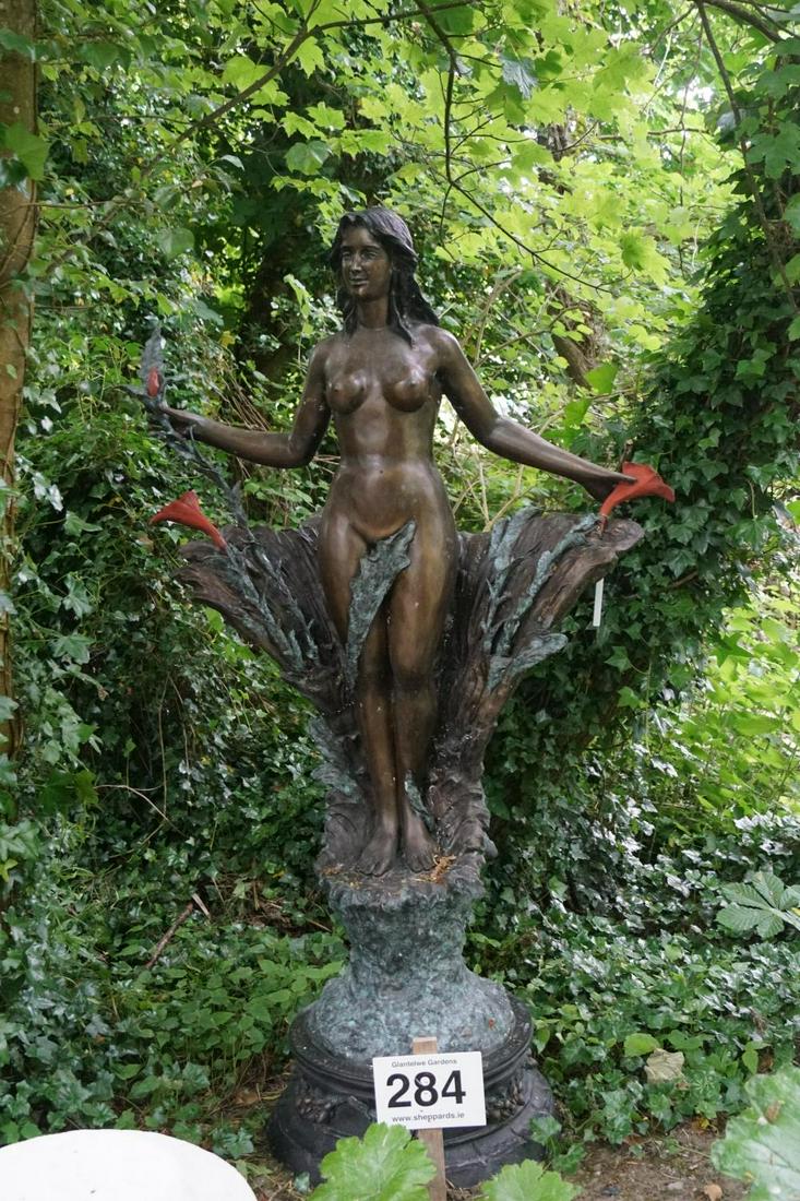 LARGE BRONZE GARDEN FOUNTAIN: Venus emerging from a scallop shell. Approximate Time: 15:14 Lot No: 284 Category: Garden & Decorative Objects