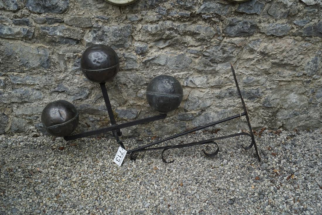 19TH-CENTURY IRON AND COPPER PAWN BROKER'S SIGN: 19th-century iron and copper pawn broker's sign. 65 cm. high; 130 cm. wide Approximate Time: 15:40 Lot No: 713 Category: Garden & Decorative Objects