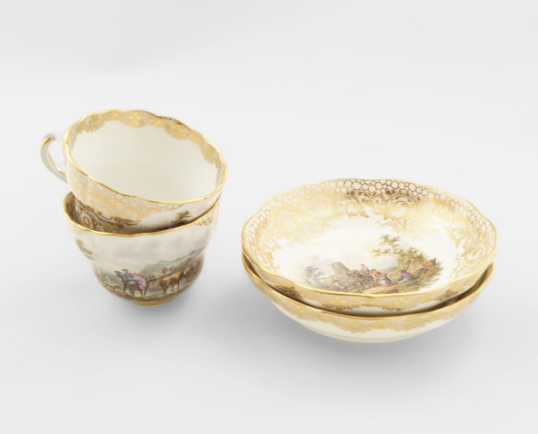 PAIR OF MEISSEN PORCELAIN CUPS AND SAUCERS: VICTORIAN MAHOGANY CHEVAL DRESSING MIRROR