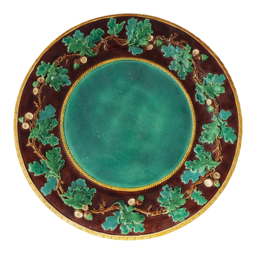 LARGE 19TH-CENTURY MAJOLICA CHARGER: with raised oak leaf and acorn decoration. Possibly Minton. 35 cm. in diameter; Approximate Time: 11:47 Lot Number: 147