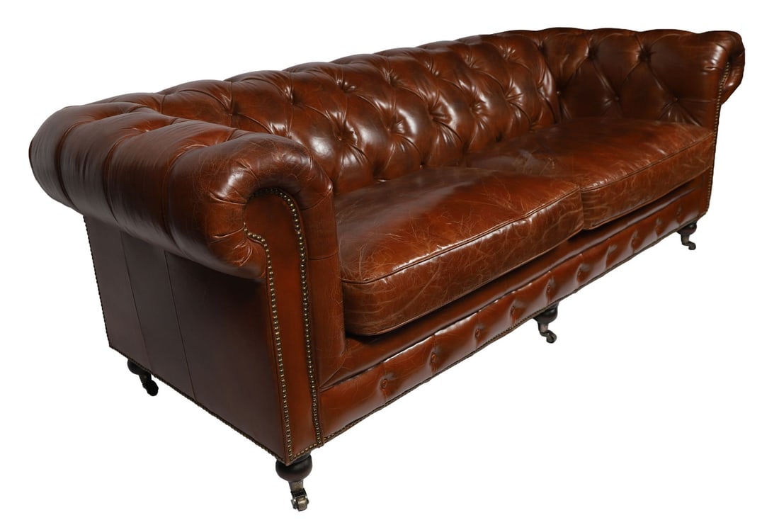 DEEP-BUTTONED LEATHER CHESTERFIELD SETTEE - 3