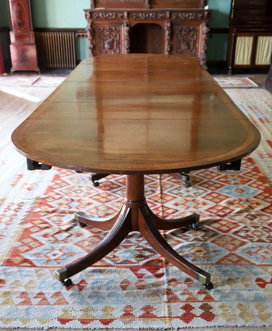 LARGE GEORGE III PERIOD 4-PEDESTAL DINING TABLE (1 of 5)