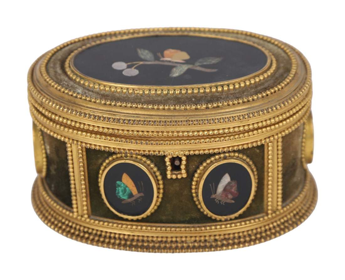 GRAND TOUR PIETRA DURA INLAID JEWELLERY CASKET: LATE 19TH-CENTURY, ORMOLU & PIETRA DURA INLAID, Ormolu mounted casket with beaded borders and inset hardstone panels depicting birds and foliage, raised on an oval foot. ANTIQUE BOXES