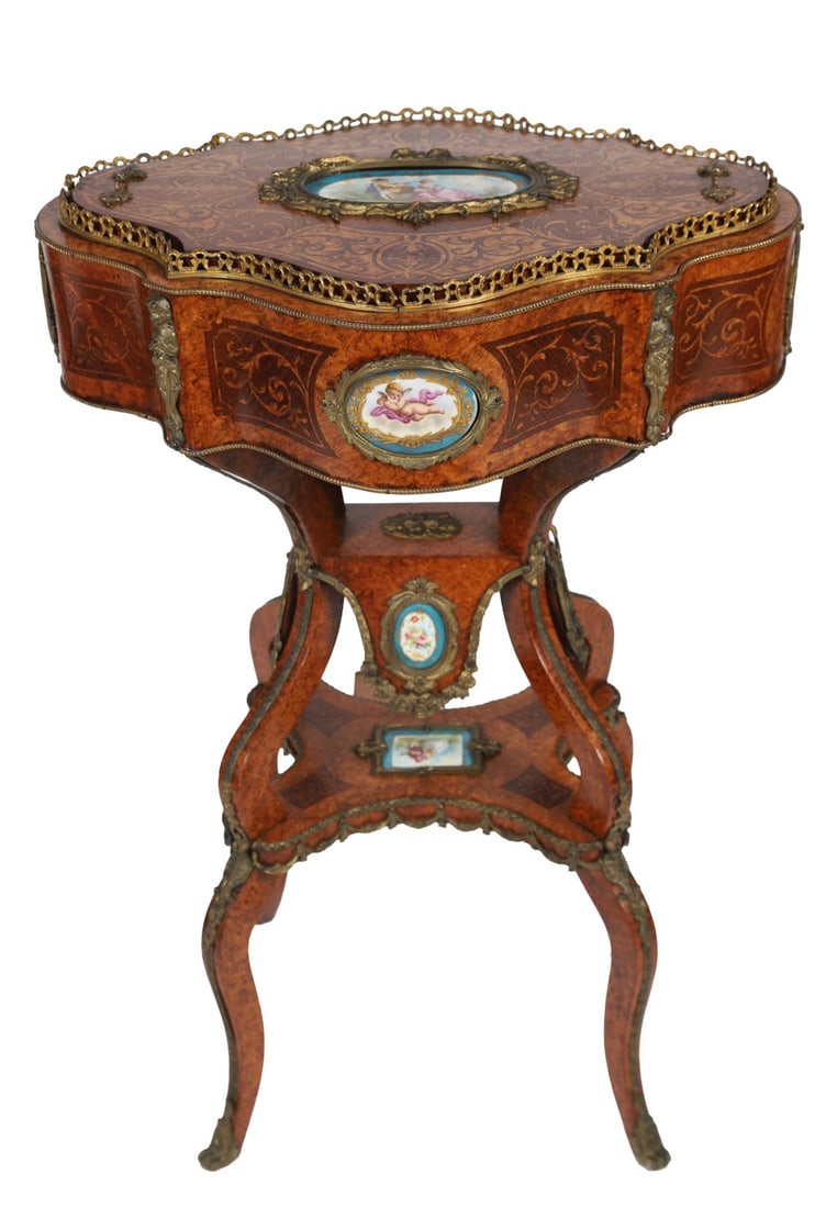 19TH-CENTURY FRENCH WALNUT&MARQUETRY CENTRE TABLE (1 of 5)